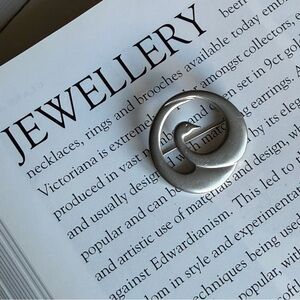 KEN KANTRO | Vintage | Lovell Designs | “The Swan” Pewter Silver Tone Brooch